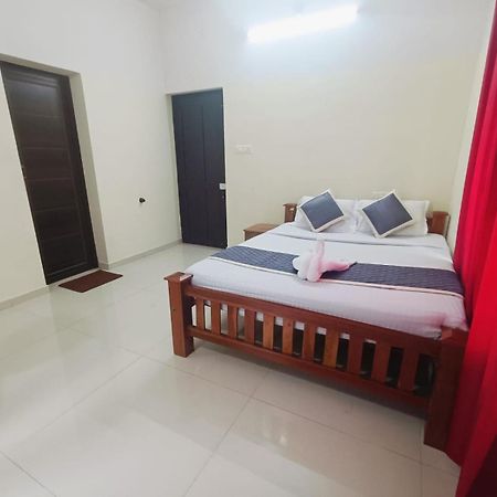 West Darshan Apartments And Villas Thiruvananthapuram Bagian luar foto