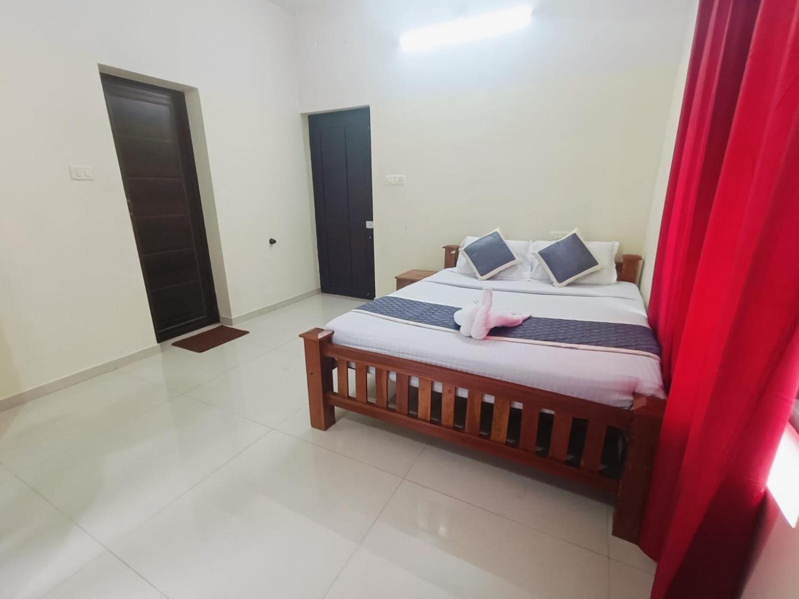 West Darshan Apartments And Villas Thiruvananthapuram Bagian luar foto