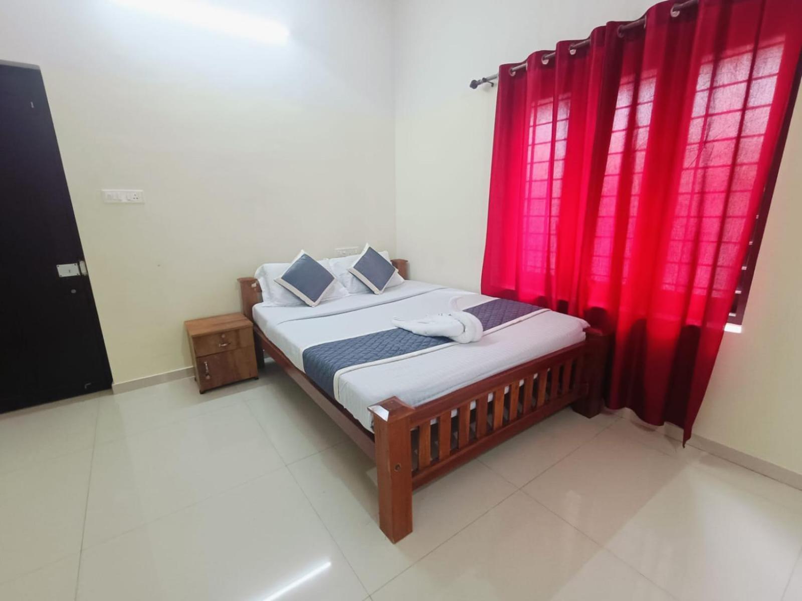 West Darshan Apartments And Villas Thiruvananthapuram Bagian luar foto